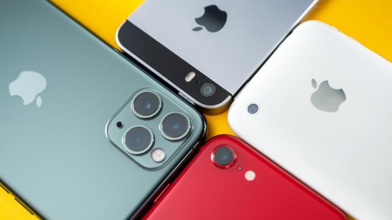 “Les dicen que su iPhone no tiene arreglo y por eso me buscan”: Wilmer Becerra, el colombiano que triunfa reparando los teléfonos que Apple descarta