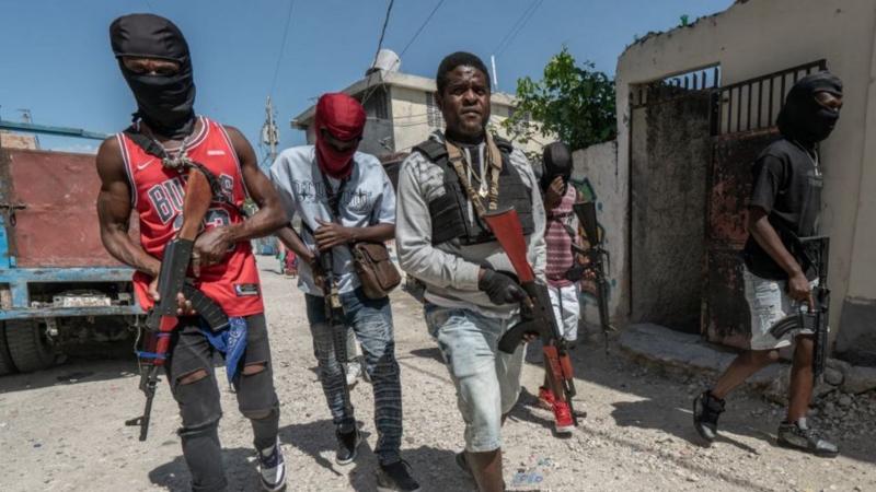 Cómo las armas traficadas desde EE.UU. están alimentando la violencia en Haití