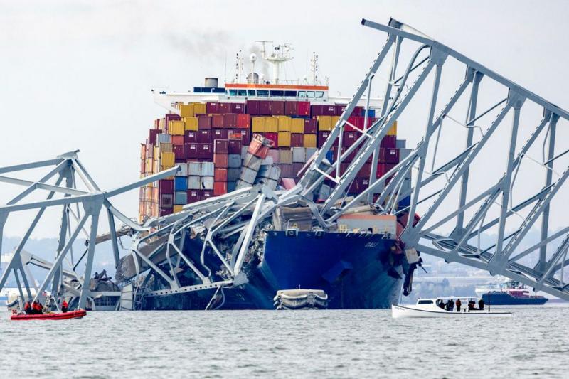 Qué se sabe de los 6 trabajadores latinos dados por muertos tras el colapso de un puente de Baltimore por el choque de un barco