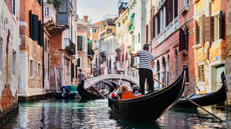 Venecia empieza a cobrar una entrada a los turistas que visitan la ciudad