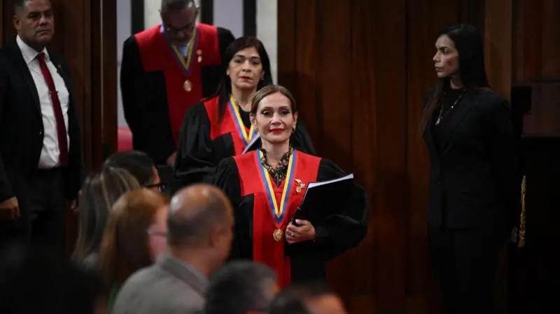 Cómo funciona el Tribunal Supremo de Venezuela y por qué se duda de su imparcialidad